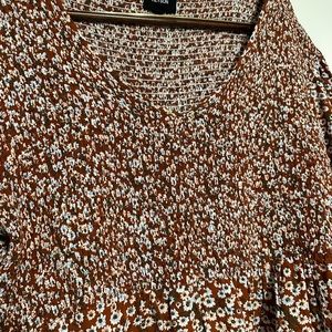 HEYSON Floral Blouse with Ruched top and balloon sleeves.